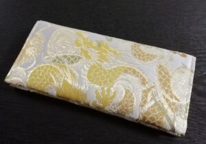 金運が下がる お財布に入れてはいけないもの 神様との ご縁 を結ぶブレス お財布